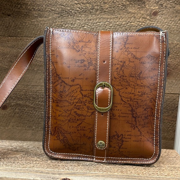 Patricia Nash VENEZIA Pouch Map Print Leather Crossbody Bag – Vintage Style - Picture 2 of 13